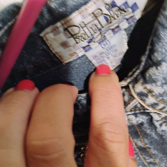 Pretty Blue Vintage Blue and Red Button Down Shirt with Floral Embroidery - Picture 11 of 14